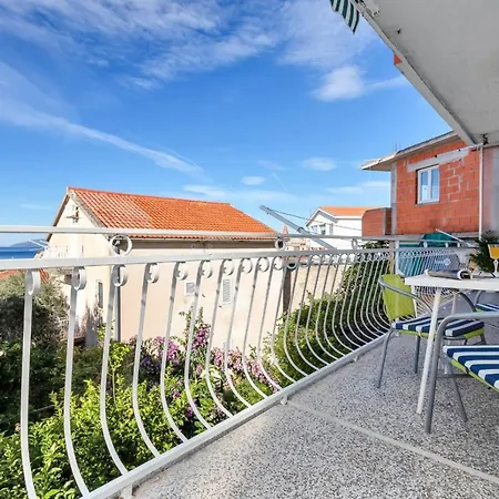 Bole Apartment Makarska